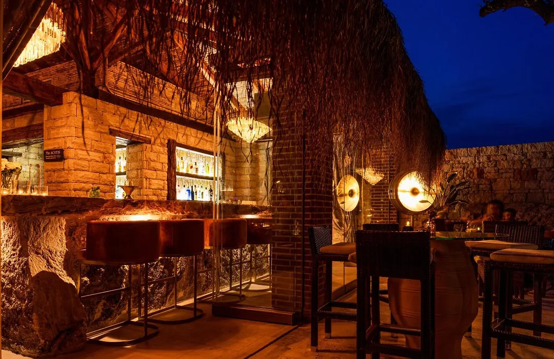 Achtis Hotel-1